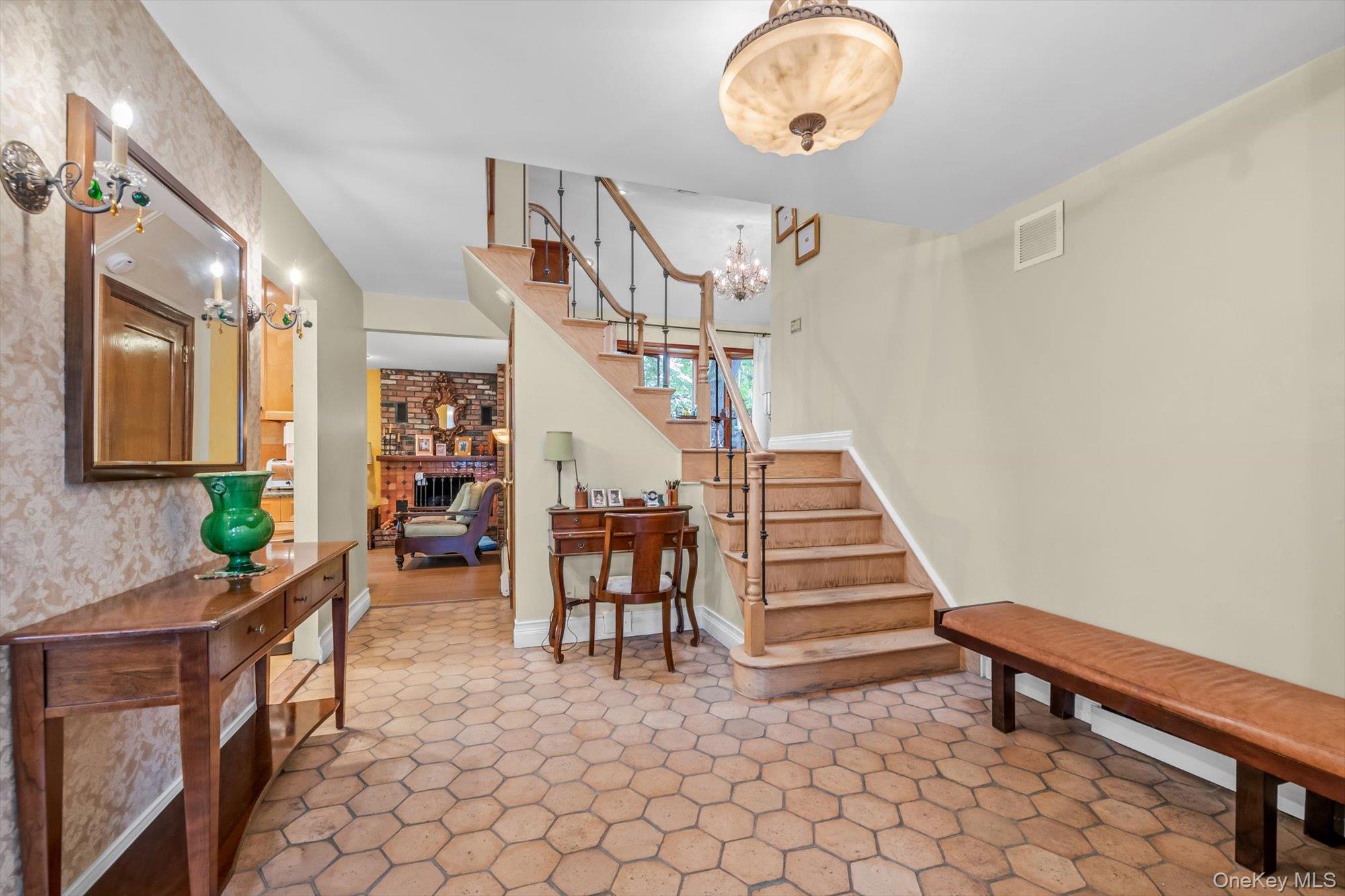 #2 photo, 740 Kearny Drive, ナッソー郡 North Woodmere , NY 11581