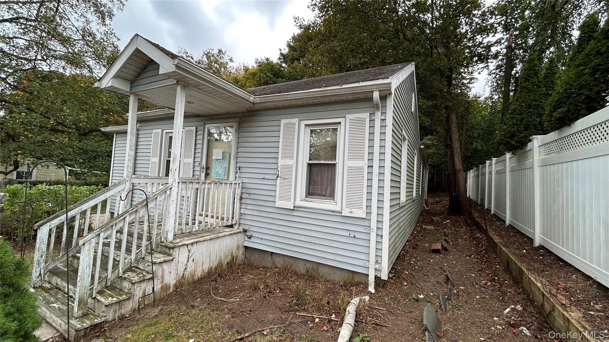 #3 photo, 21 Newfoundland Avenue, Huntington , NY 11743