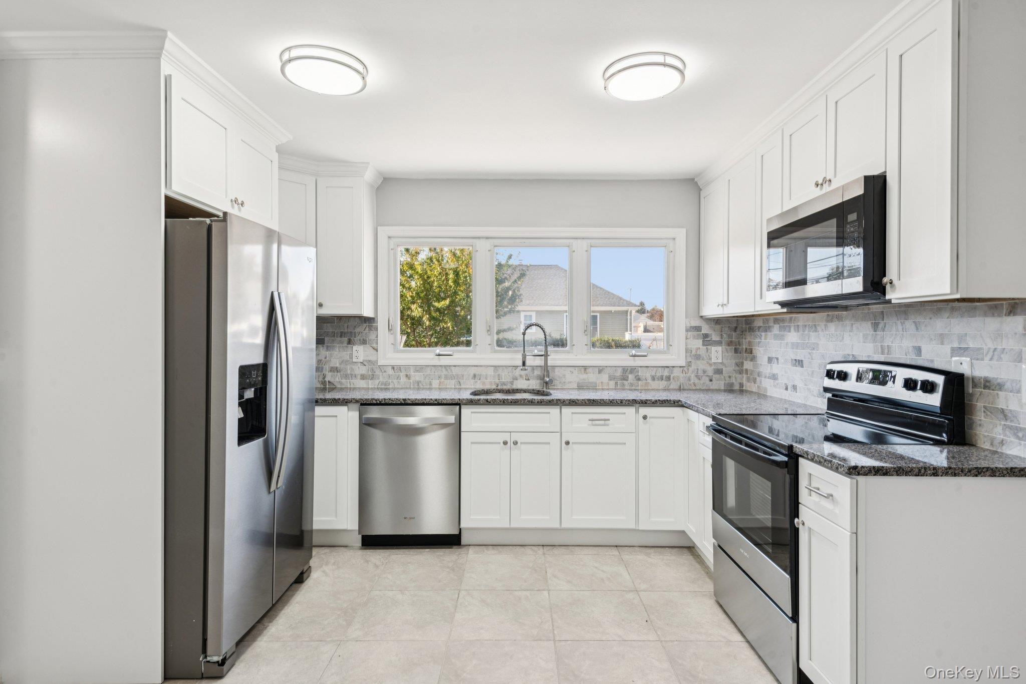 #17 photo, 25 Roosevelt Street, Bay Shore , NY 11706