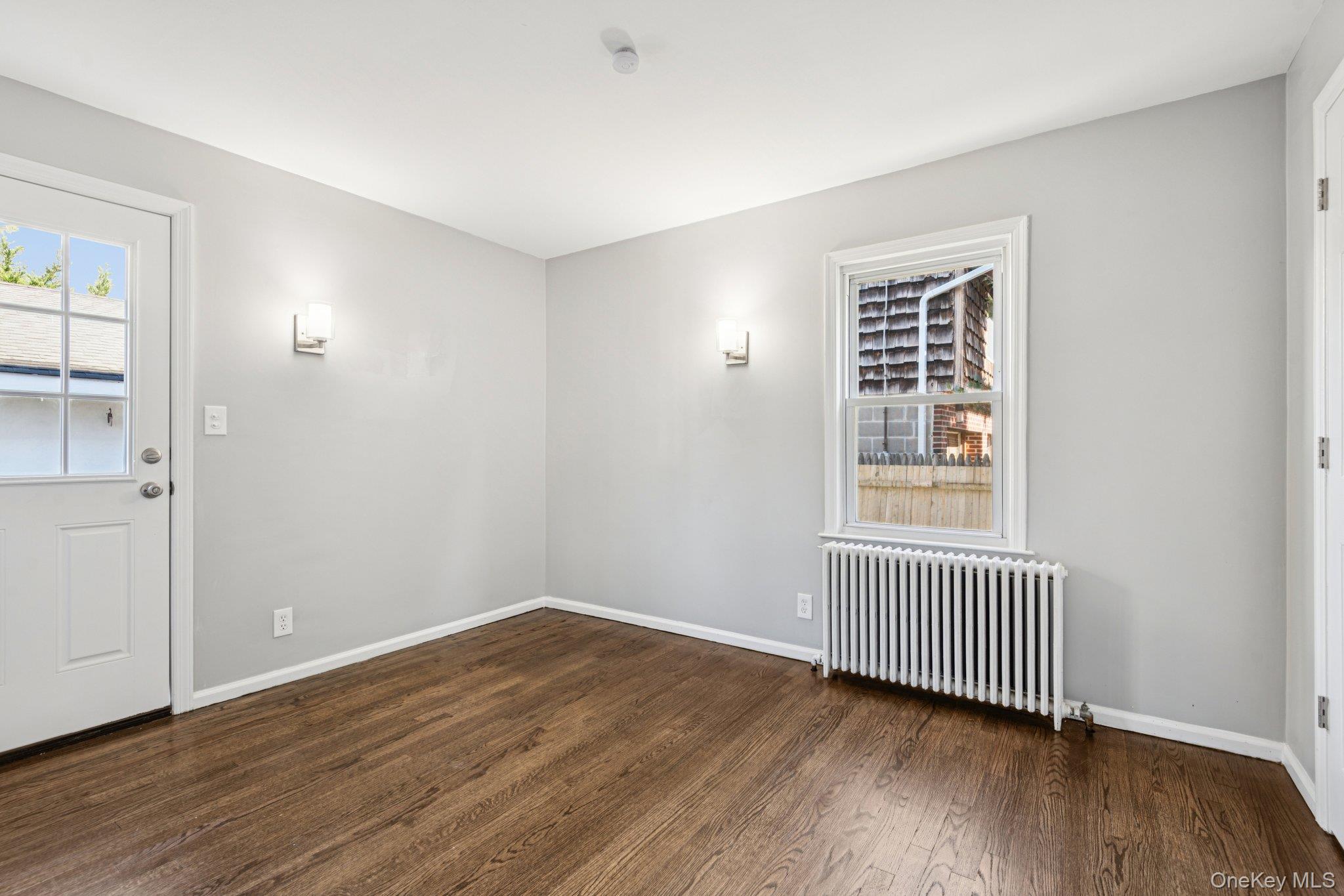 #18 photo, 25 Roosevelt Street, Bay Shore , NY 11706