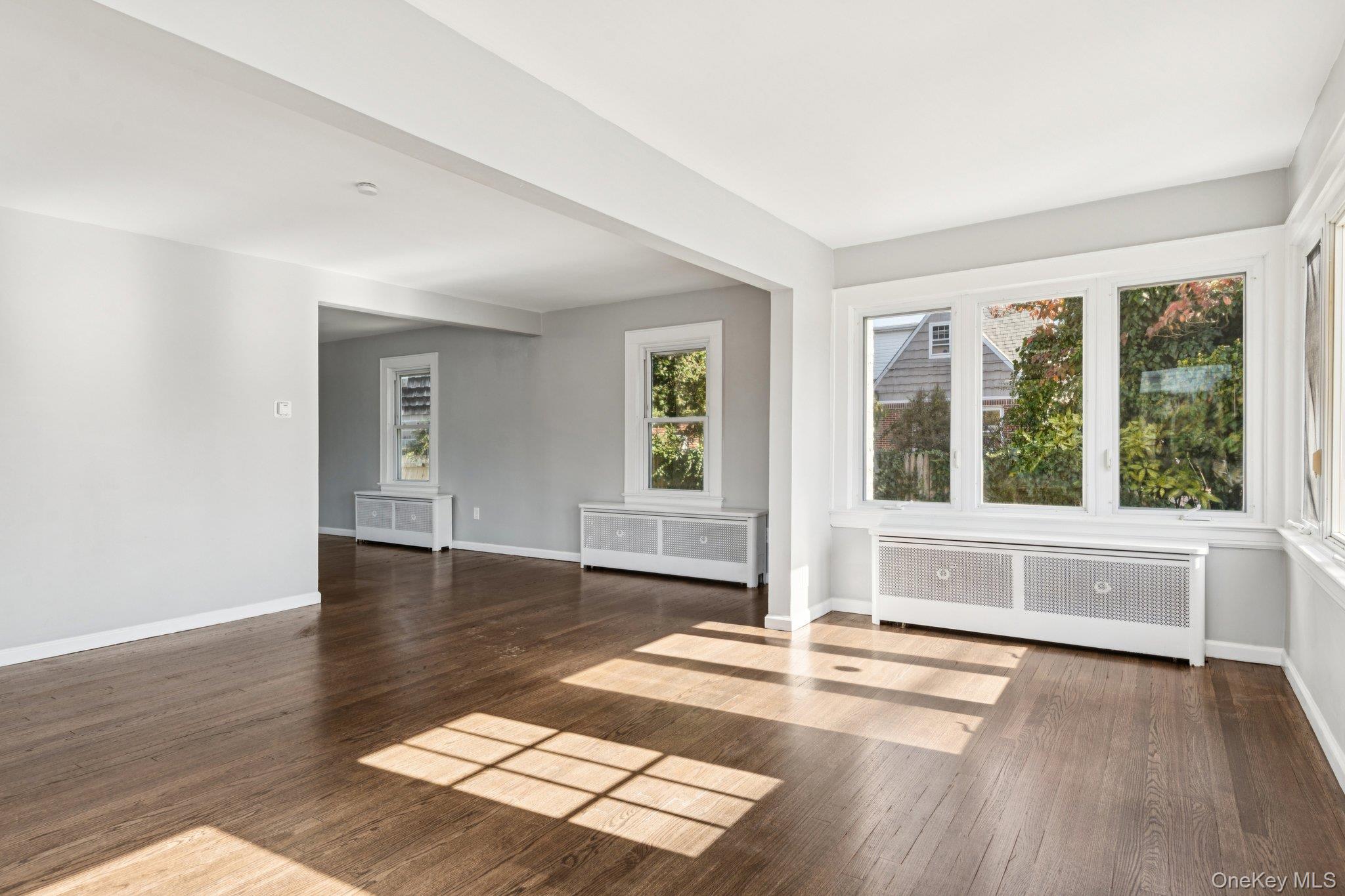 #6 photo, 25 Roosevelt Street, Bay Shore , NY 11706