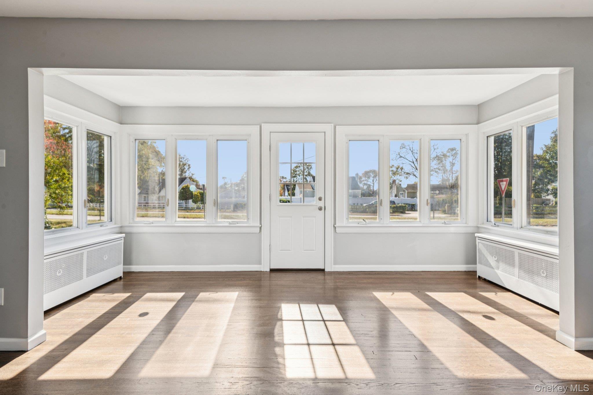 #8 photo, 25 Roosevelt Street, Bay Shore , NY 11706