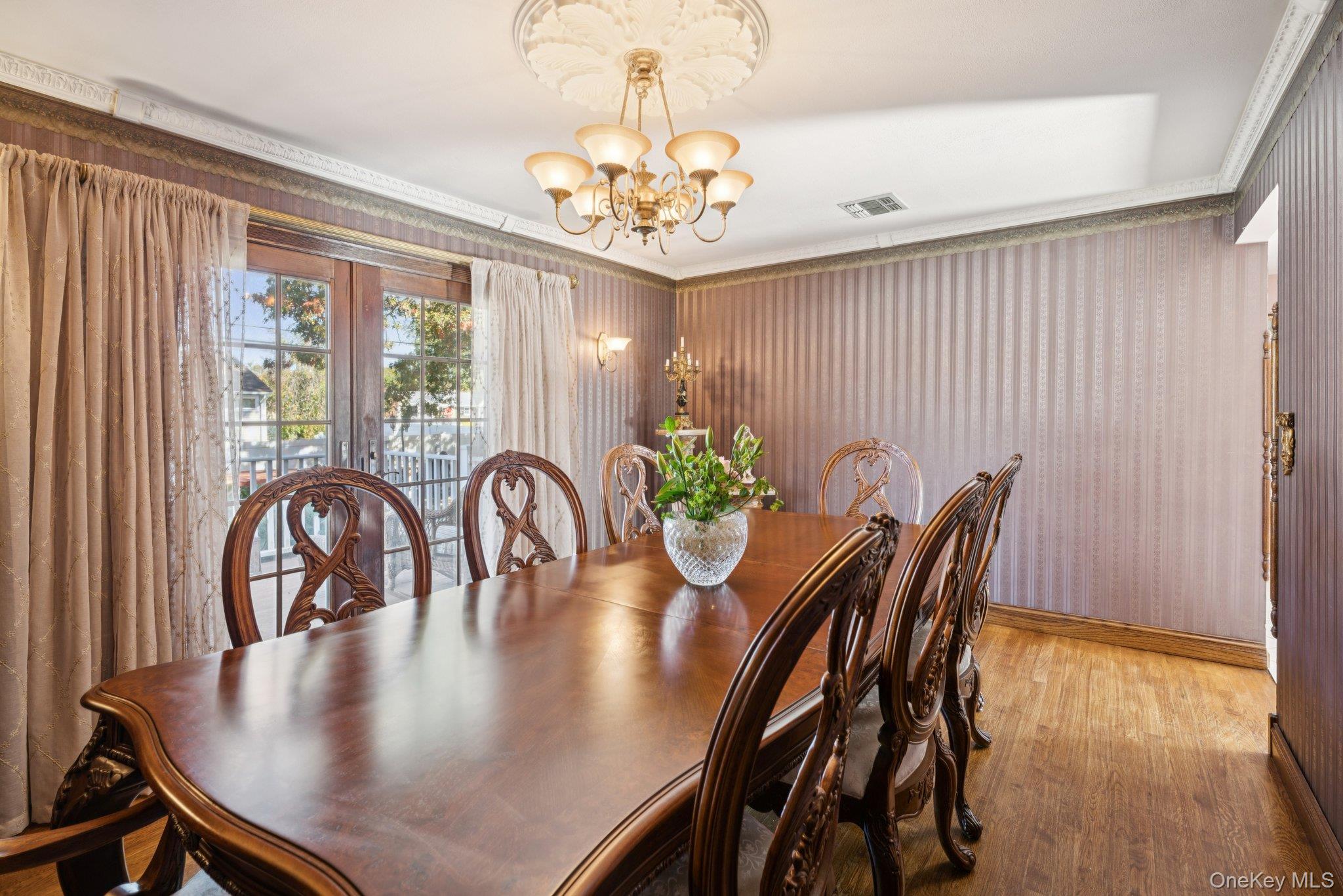 #15 photo, 23 Windsor Street, サフォーク郡 Islip , NY 11751