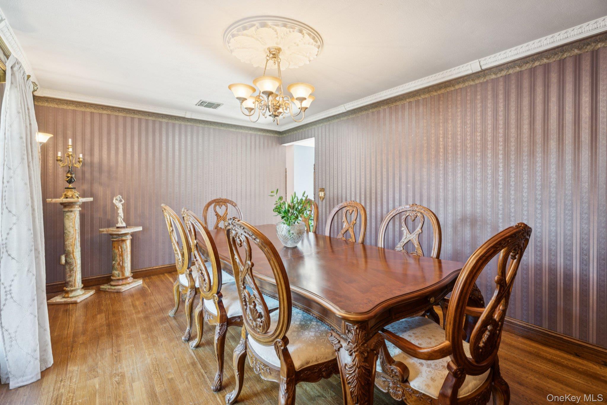 #16 photo, 23 Windsor Street, サフォーク郡 Islip , NY 11751