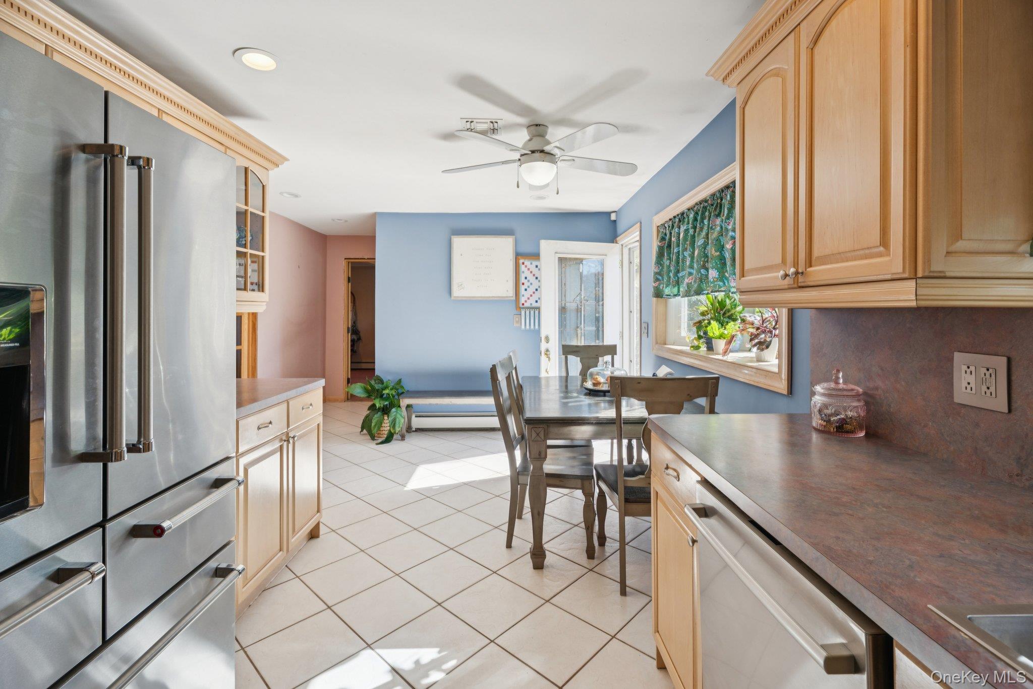 #8 photo, 23 Windsor Street, サフォーク郡 Islip , NY 11751