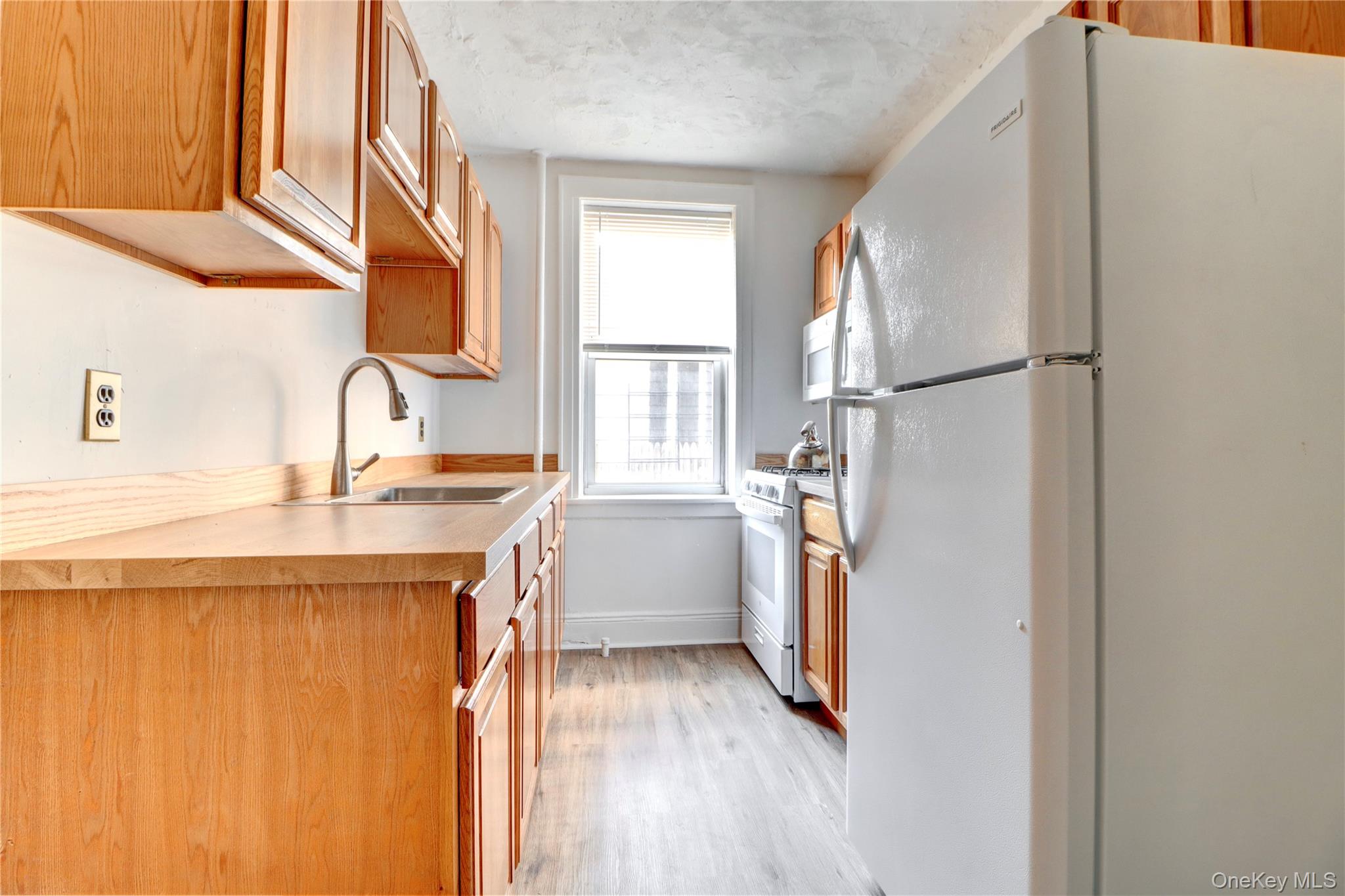 #11 photo, 8801 107th Street, Woodhaven , NY 11418