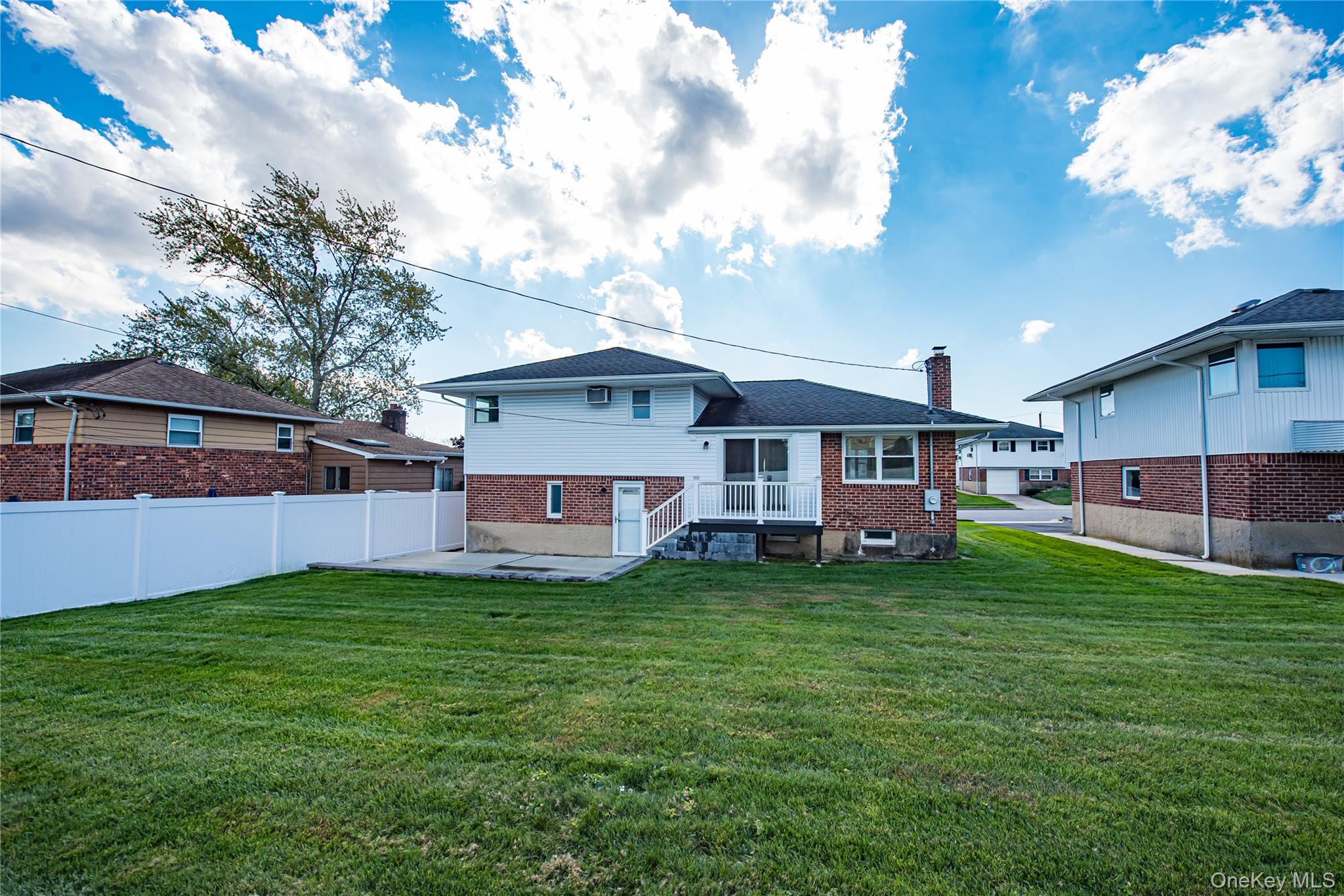 #19 photo, 49 Spector Lane, Plainview , NY 11803