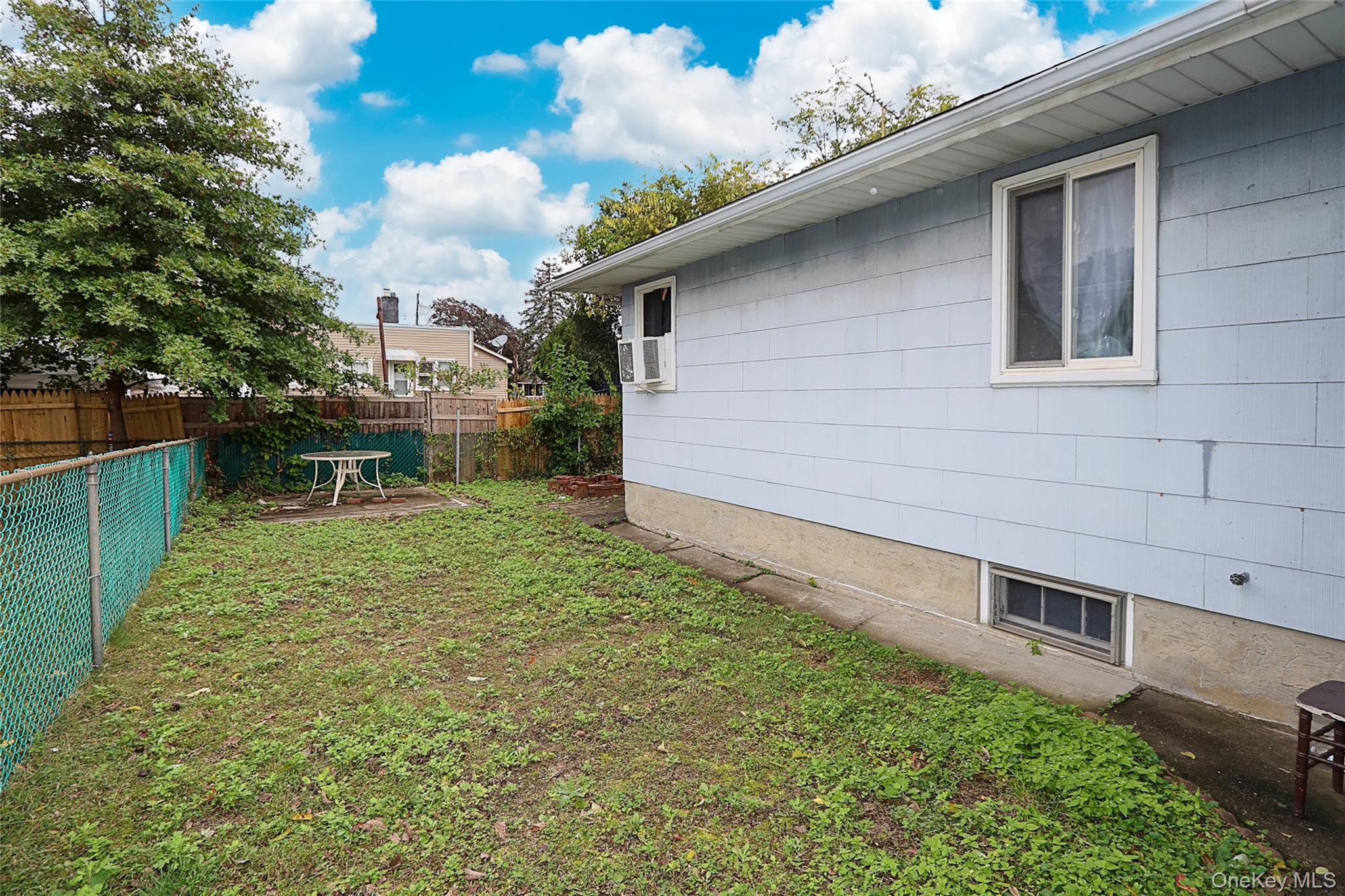 #20 photo, 53 Atlantic Avenue, Carle Place , NY 11514