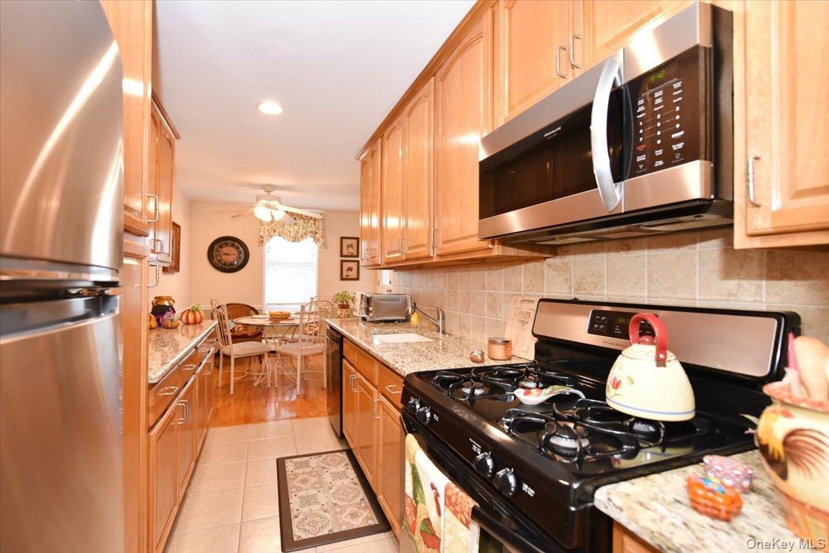 #11 photo, 60 Hempstead Avenue, ナッソー郡 Lynbrook , NY 11563