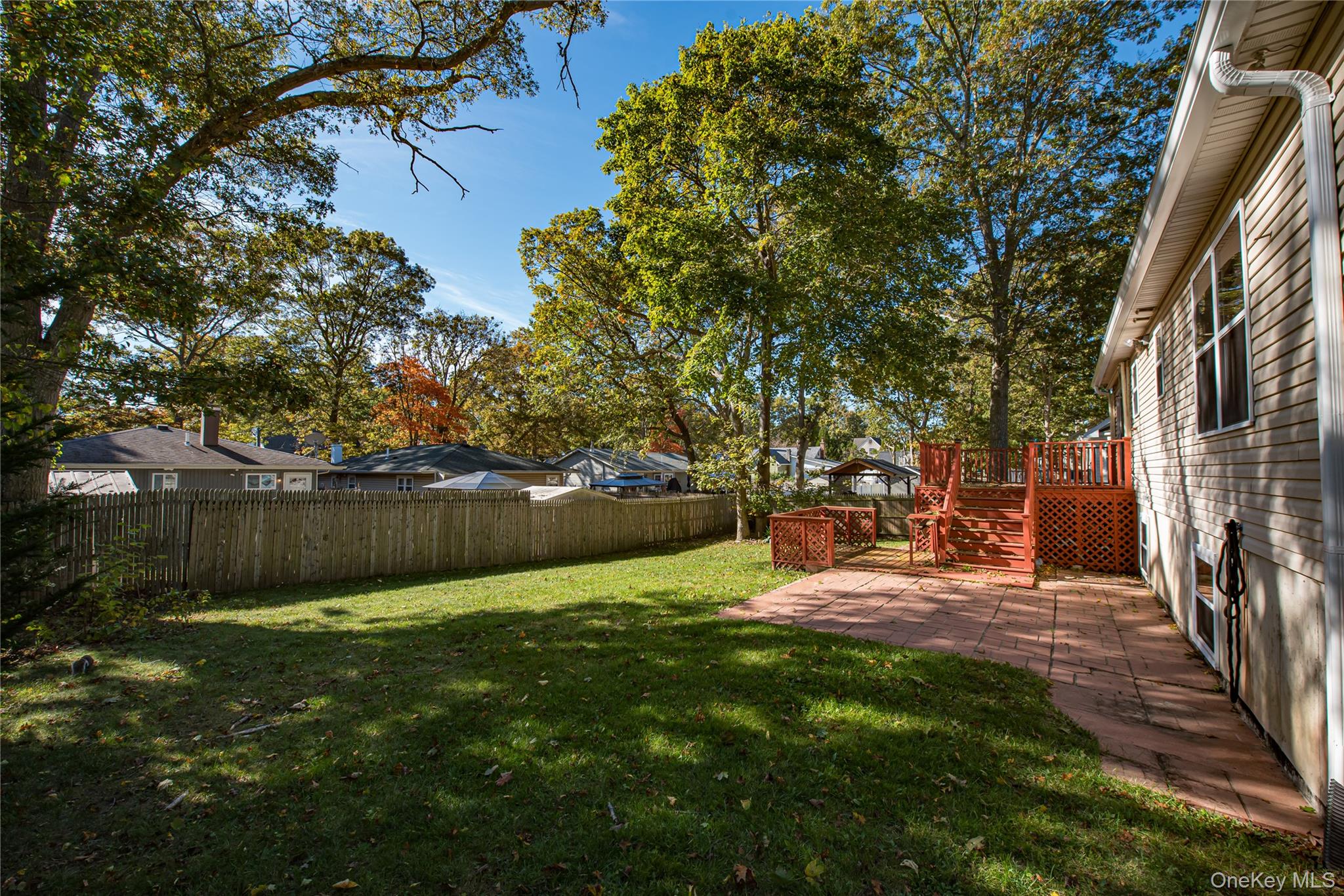 #20 photo, 72 Clinton Avenue, サフォーク郡 Mastic , NY 11950