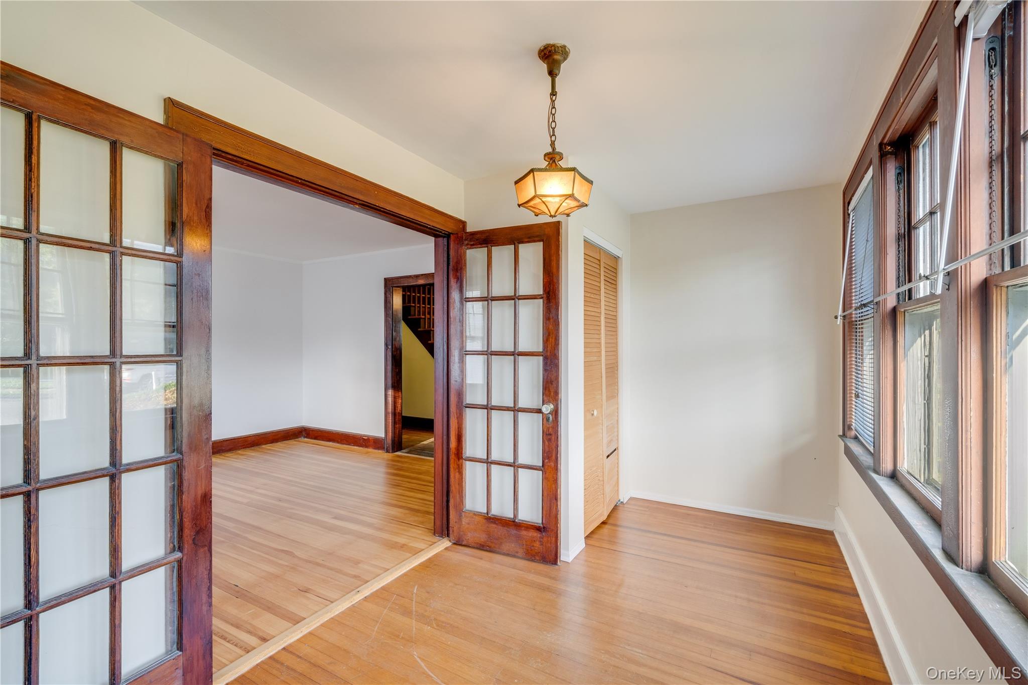 #8 photo, 31 Chestnut Street, Westbury , NY 11590