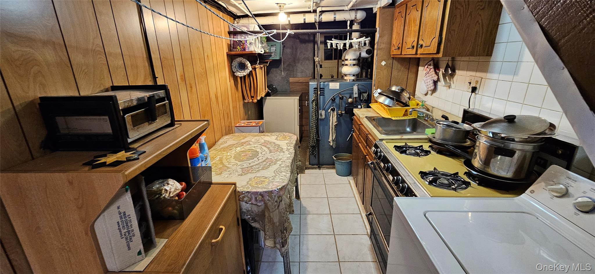 #16 photo, 7854 75th Street, クイーンズ区 Glendale , NY 11385