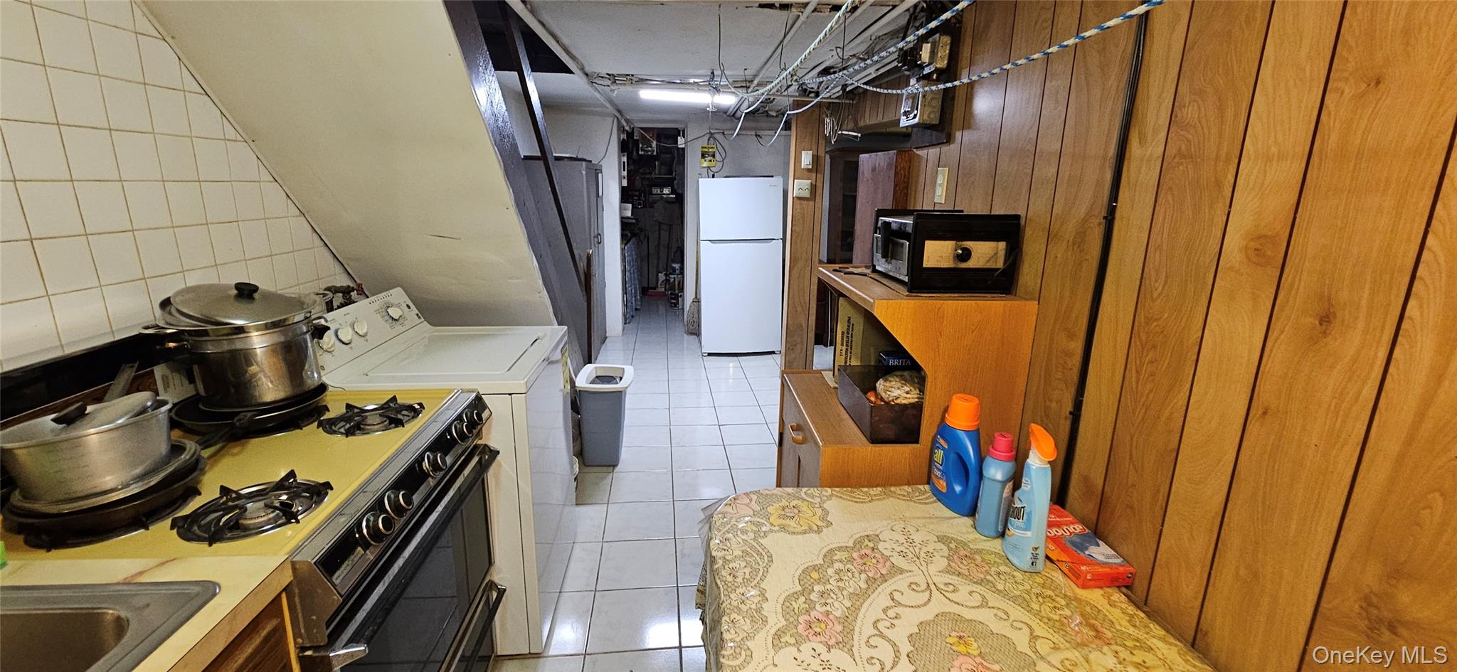 #17 photo, 7854 75th Street, クイーンズ区 Glendale , NY 11385