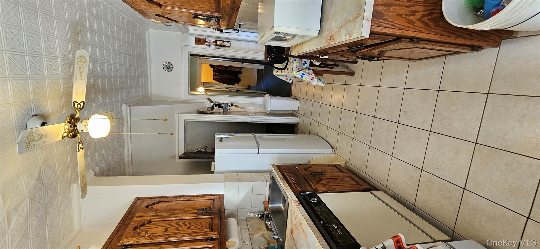 #7 photo, 7854 75th Street, クイーンズ区 Glendale , NY 11385