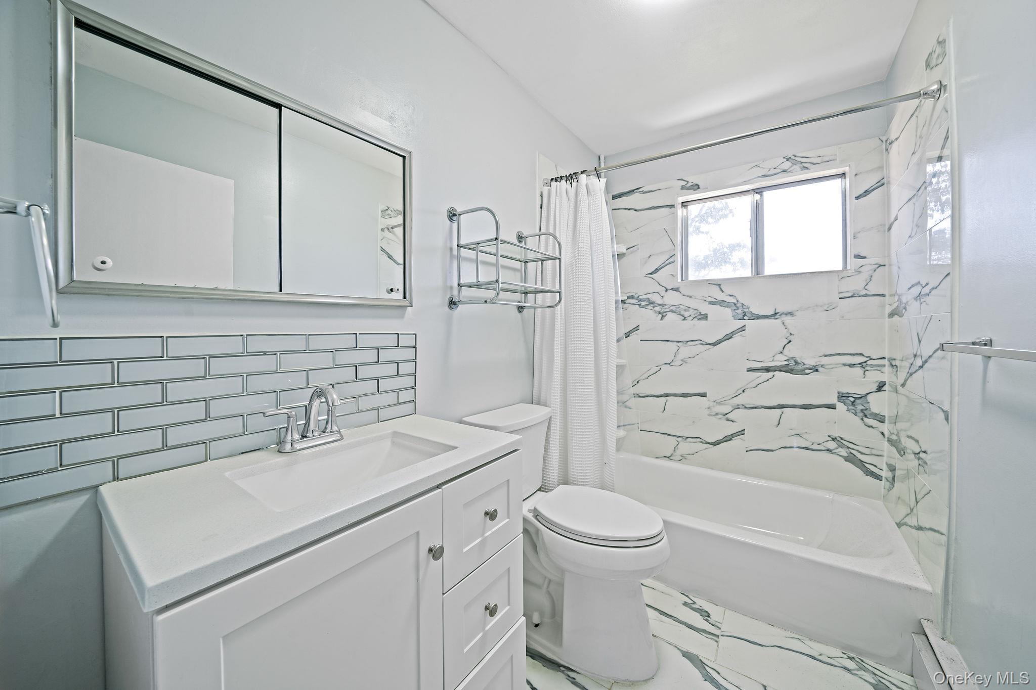 #12 photo, 55 Clifton Place, サフォーク郡 Port Jefferson Station , NY 11776