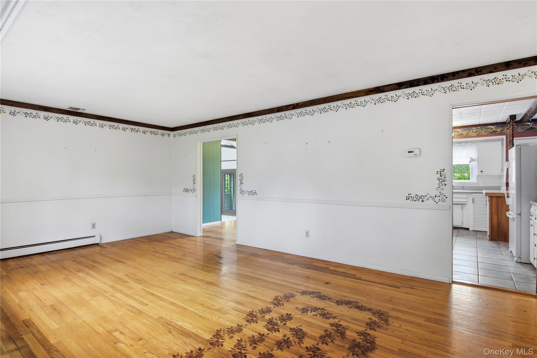 #4 photo, 1 Bruce Lane, サフォーク郡 East Northport , NY 11731