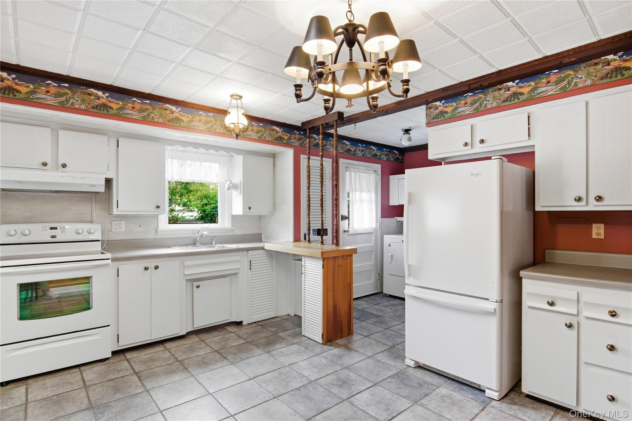 #9 photo, 1 Bruce Lane, サフォーク郡 East Northport , NY 11731