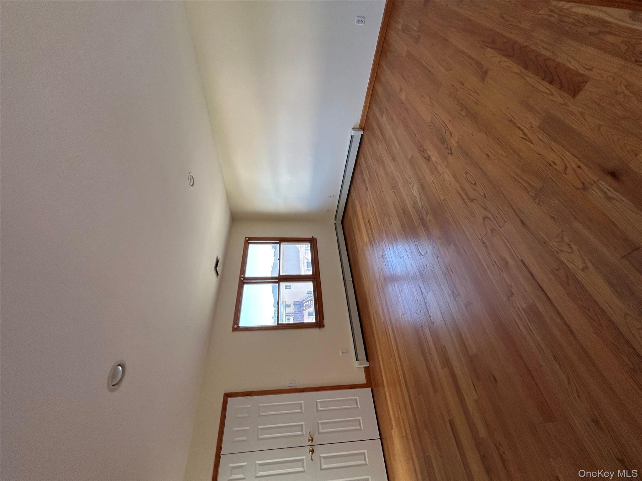 #11 photo, 620 Lake Boulevard, サフォーク郡 Lindenhurst , NY 11757