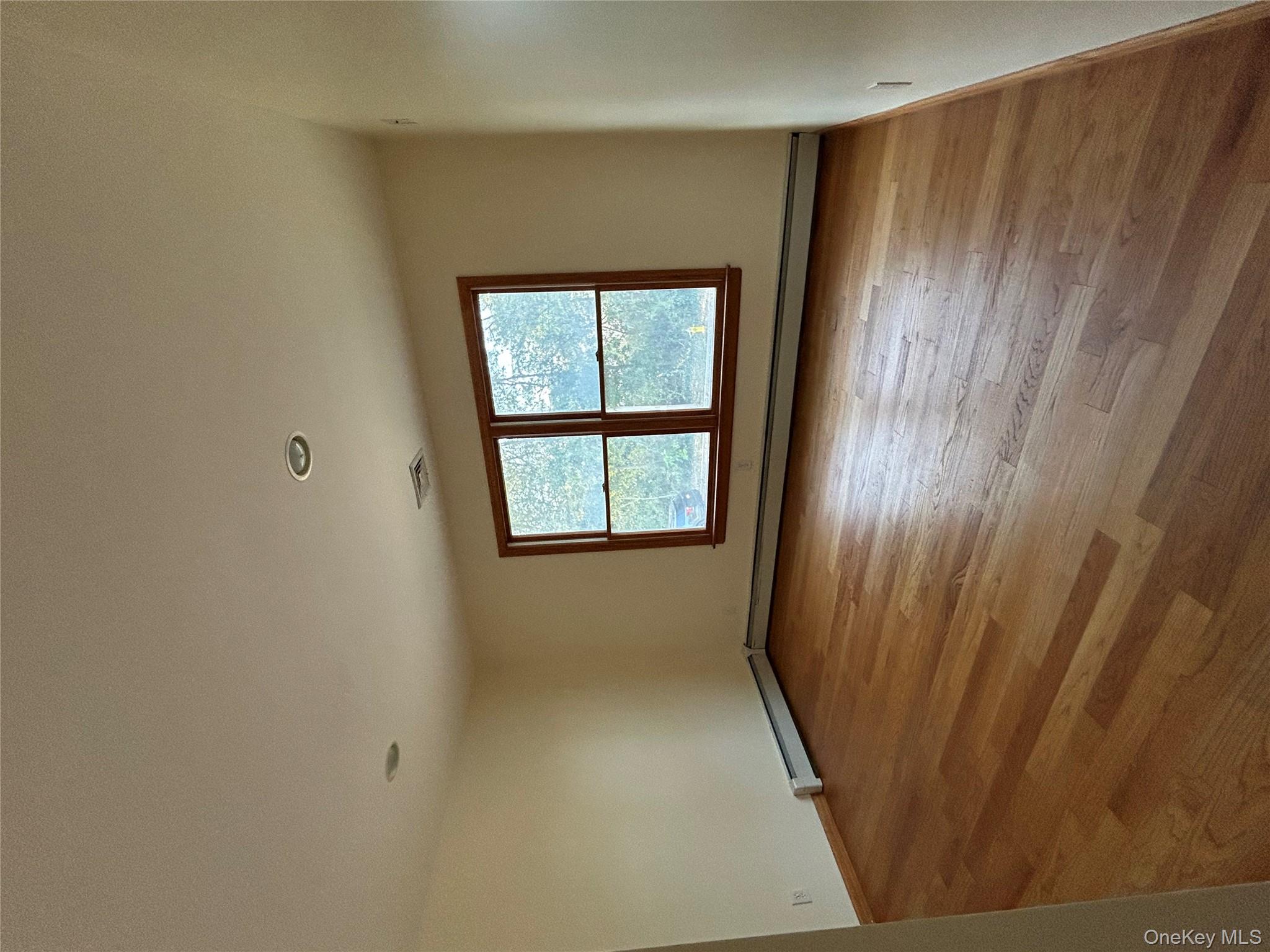 #16 photo, 620 Lake Boulevard, サフォーク郡 Lindenhurst , NY 11757