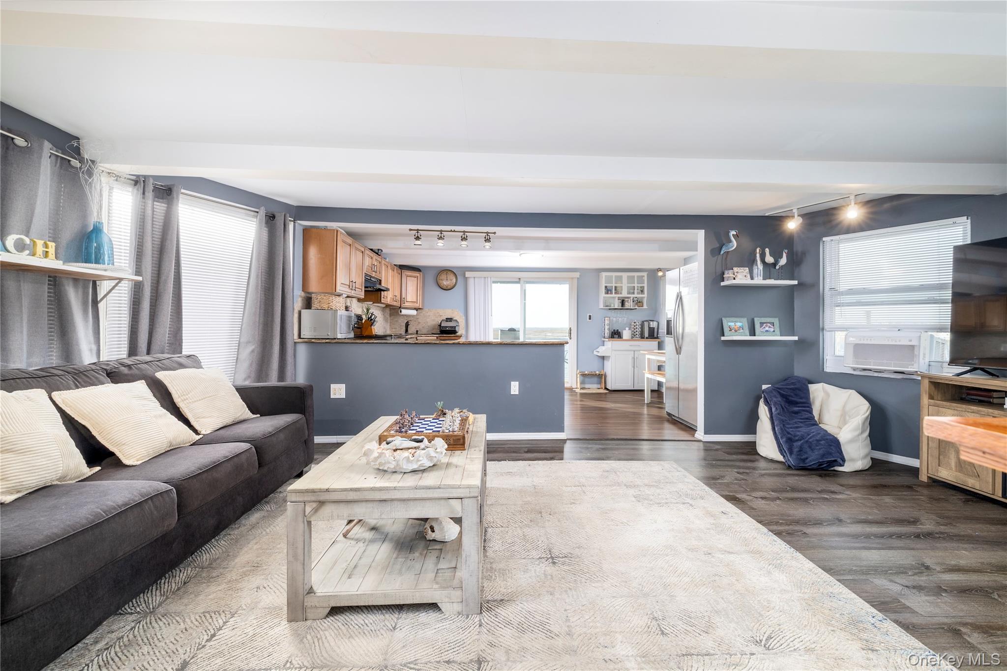 #8 photo, 220 Shore Road, ナッソー郡 Seaford , NY 11783