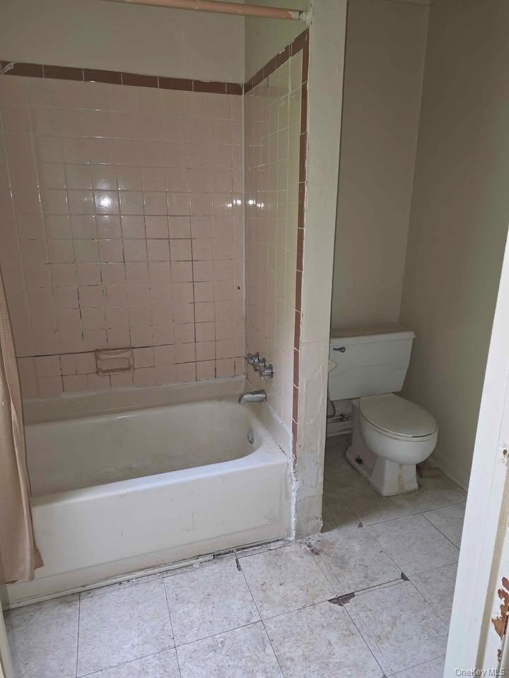 #9 photo, 86 Montgomery Street, Poughkeepsie , NY 12601