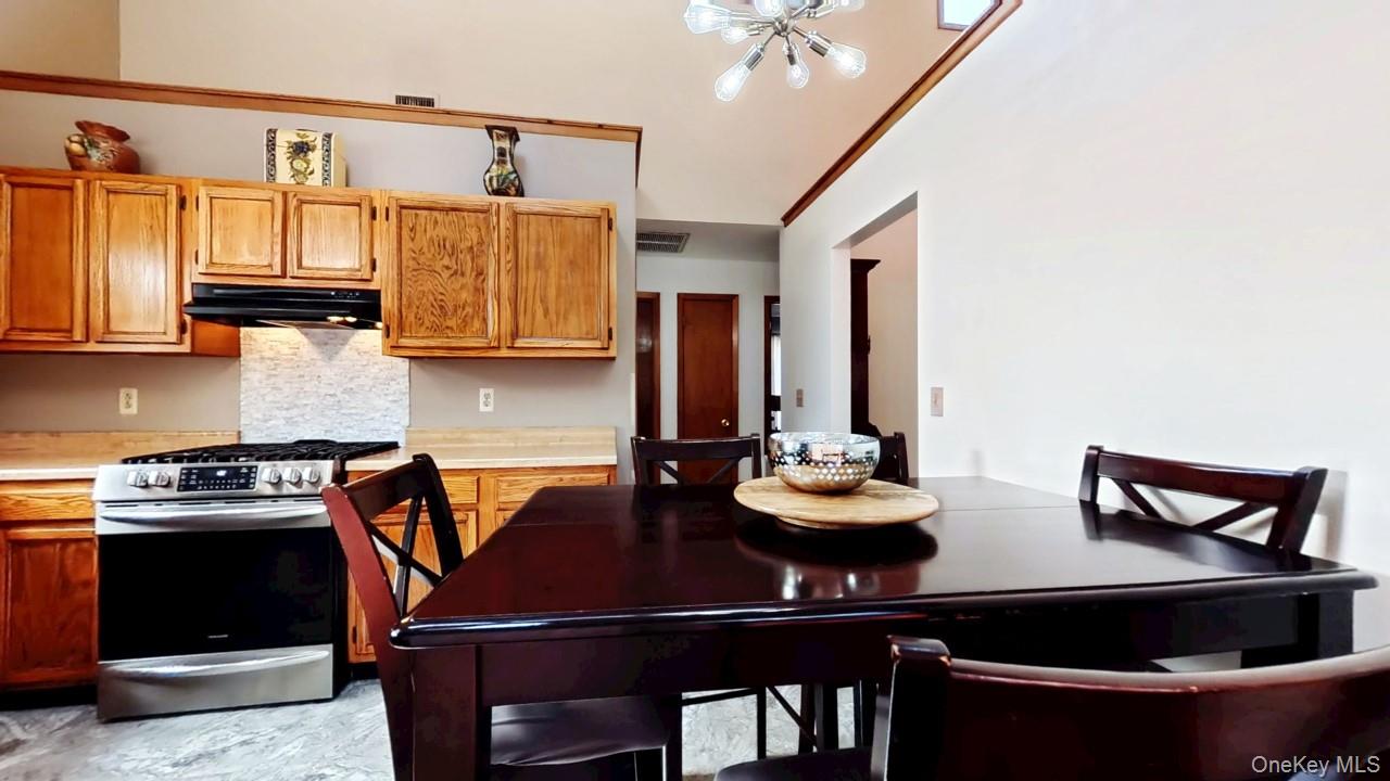 #15 photo, 17 Arlington Drive, Harriman , NY 10926