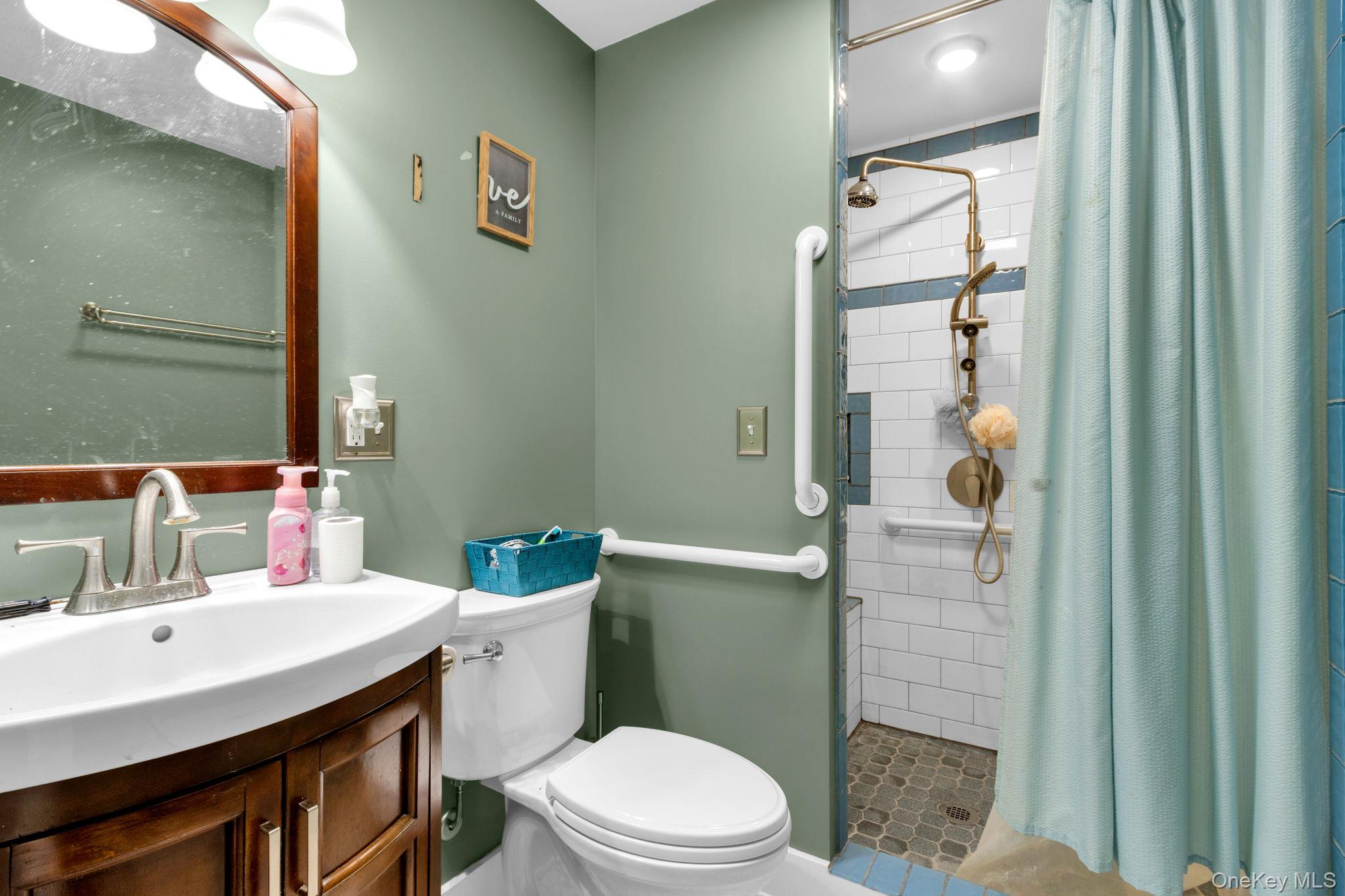 #18 photo, 947 Scotchtown Collabar Road, Middletown , NY 10941