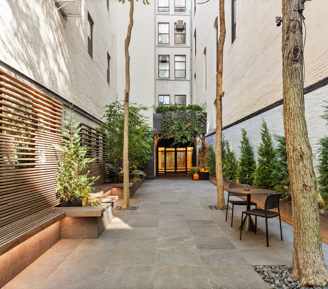 #18 photo, 200 MERCER Street, Greenwich Village , NY 10012