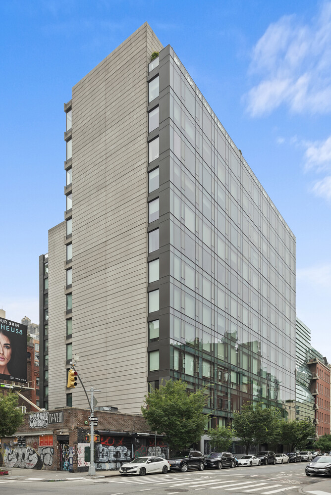 #21 photo, 505 GREENWICH Street, Hudson Square , NY 10013