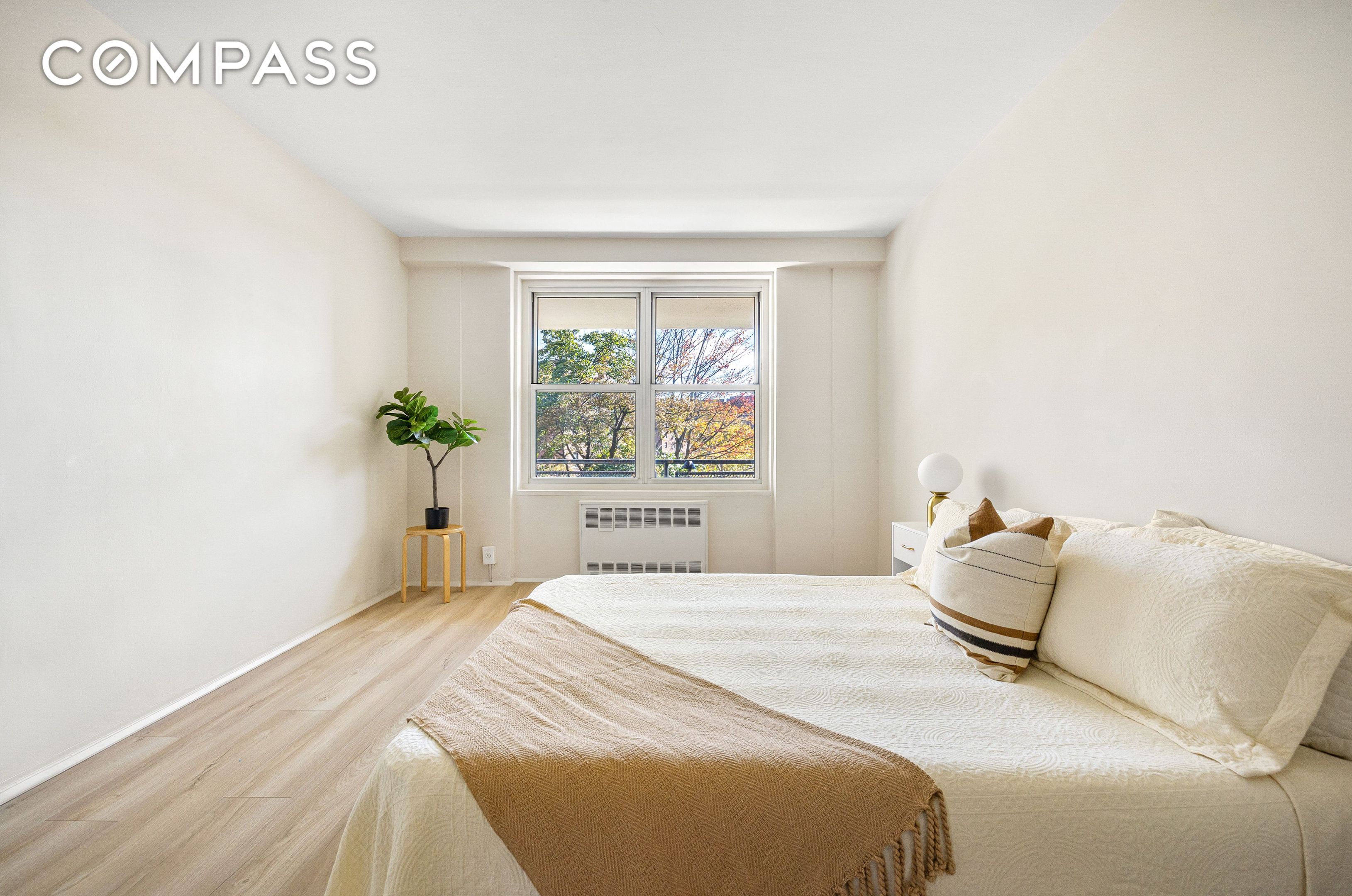 #8 photo, 35-51 85th Street, クイーンズ区 Jackson Heights , NY 11372