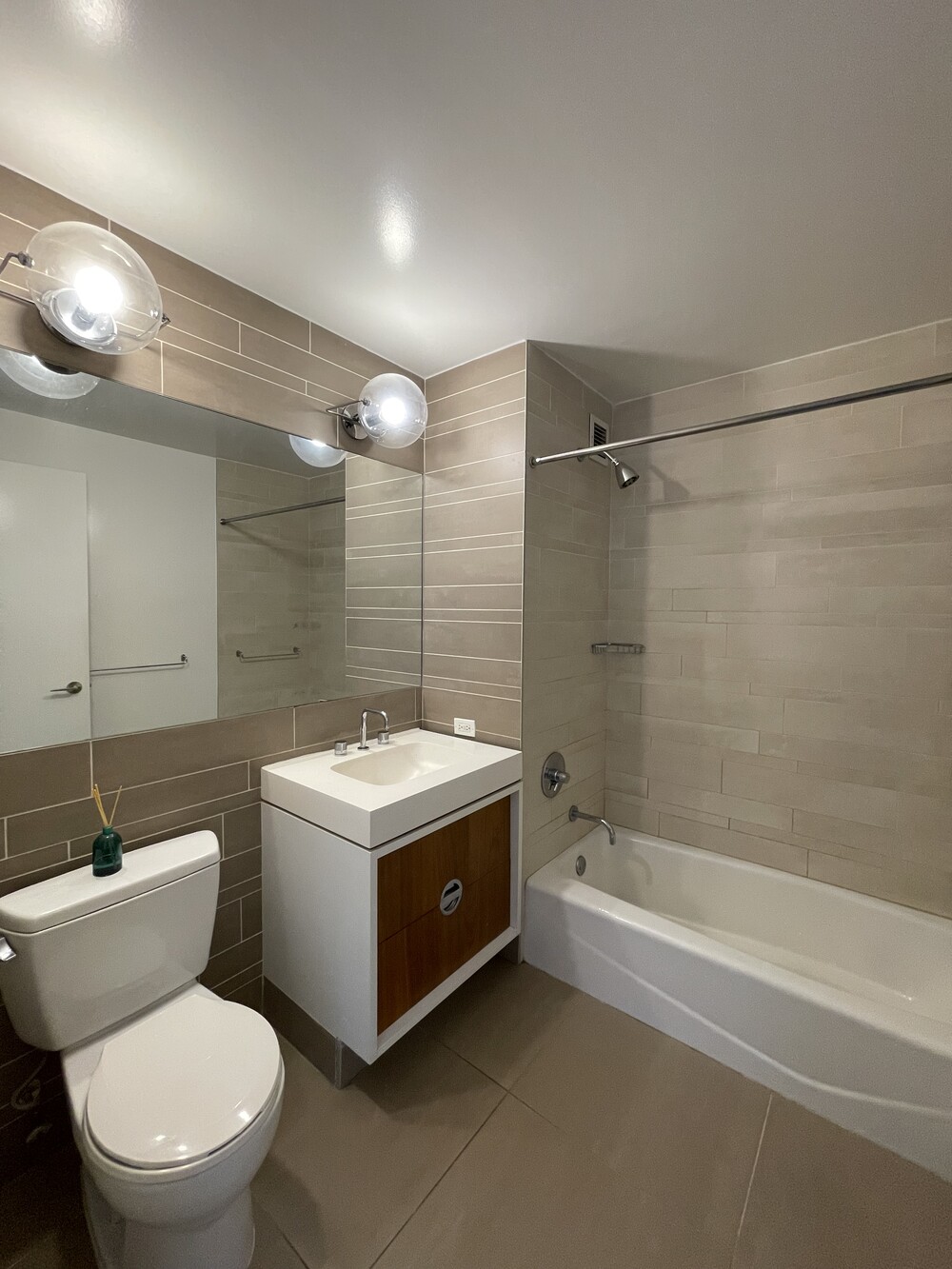 #16 photo, New York City, マンハッタン Hells Kitchen , NY 10036