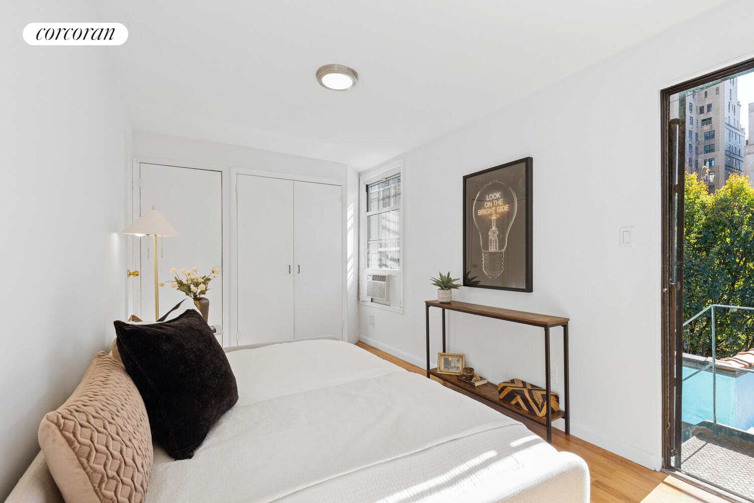 #8 photo, 24 W 83RD Street, マンハッタン Upper West Side , NY 10024