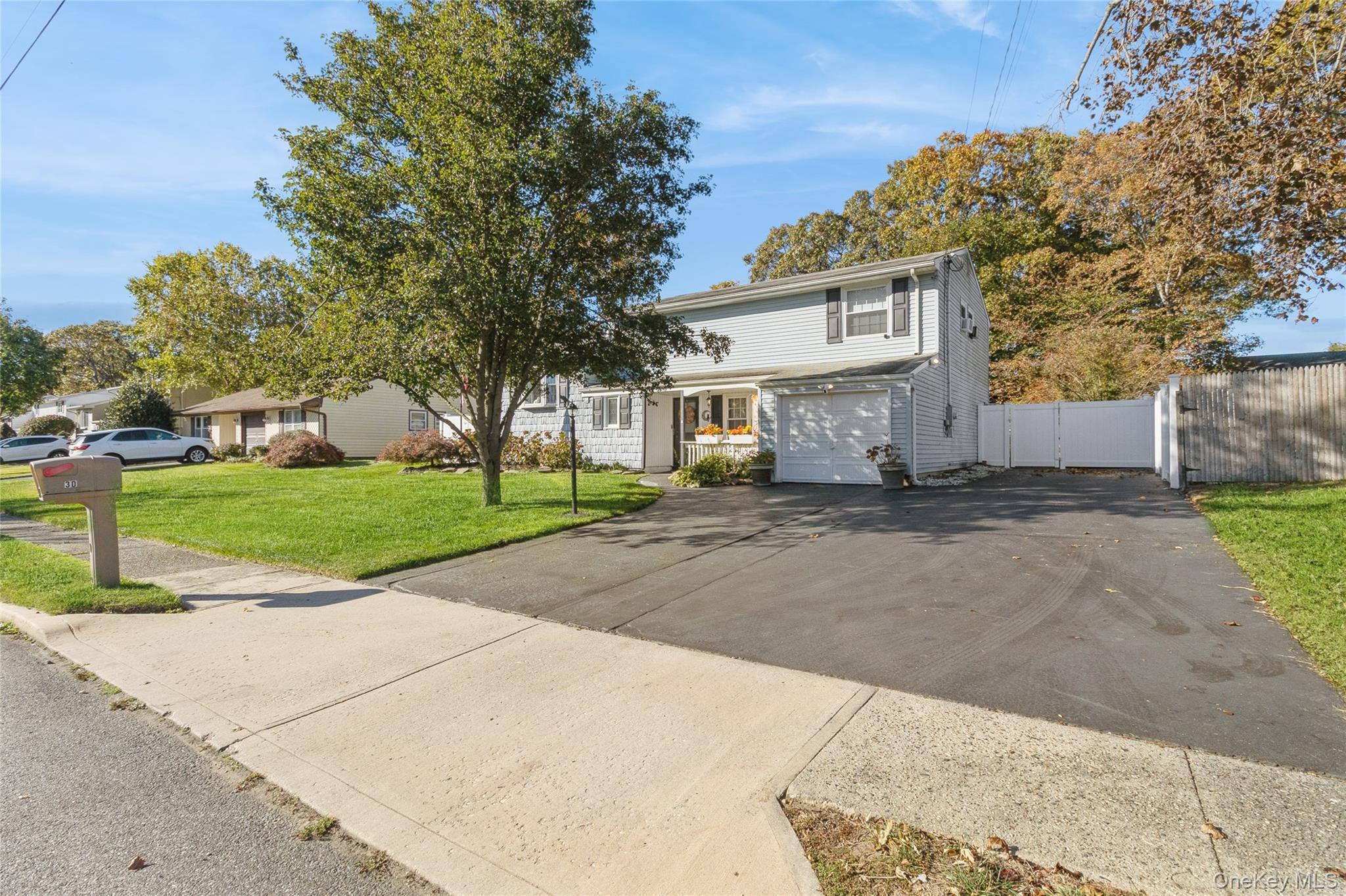 #2 photo, 30 Fairlane Drive, Selden , NY 11784