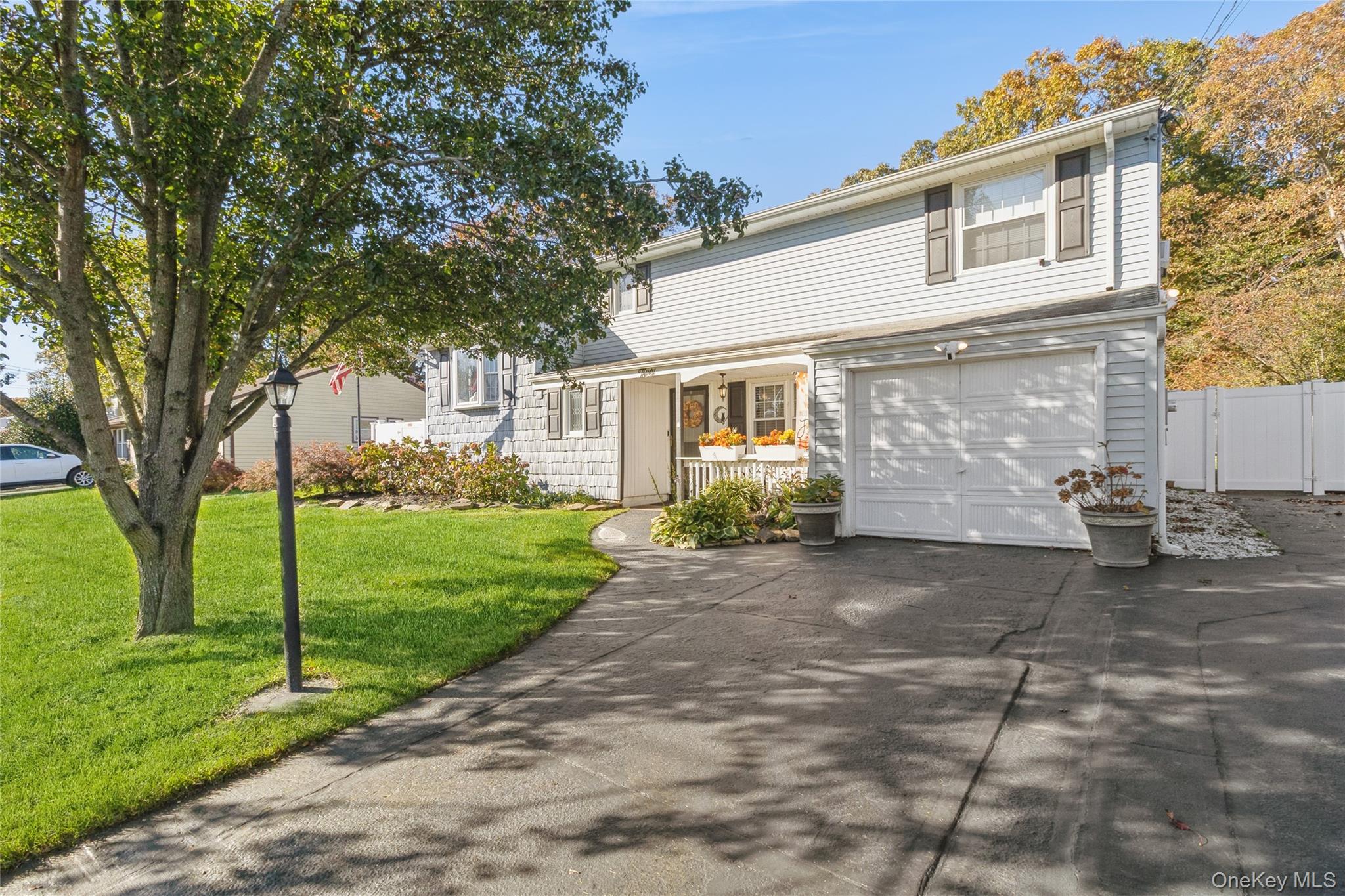 #4 photo, 30 Fairlane Drive, Selden , NY 11784