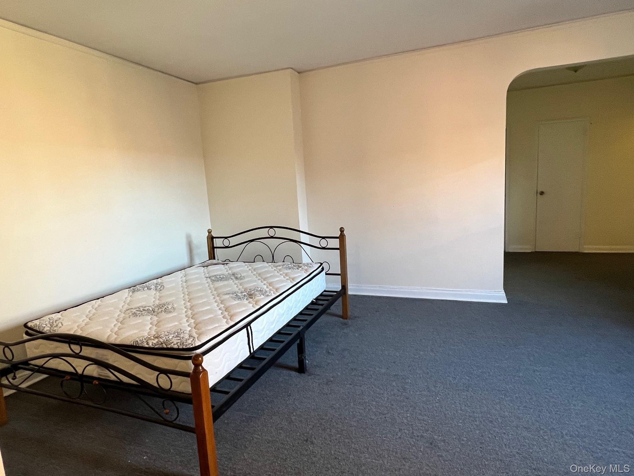 #9 photo, 67-35 Yellowstone Boulevard, クイーンズ区 Forest Hills , NY 11375