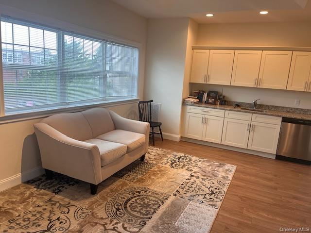 #1 photo, 333 W Montauk Highway, Lindenhurst , NY 11757