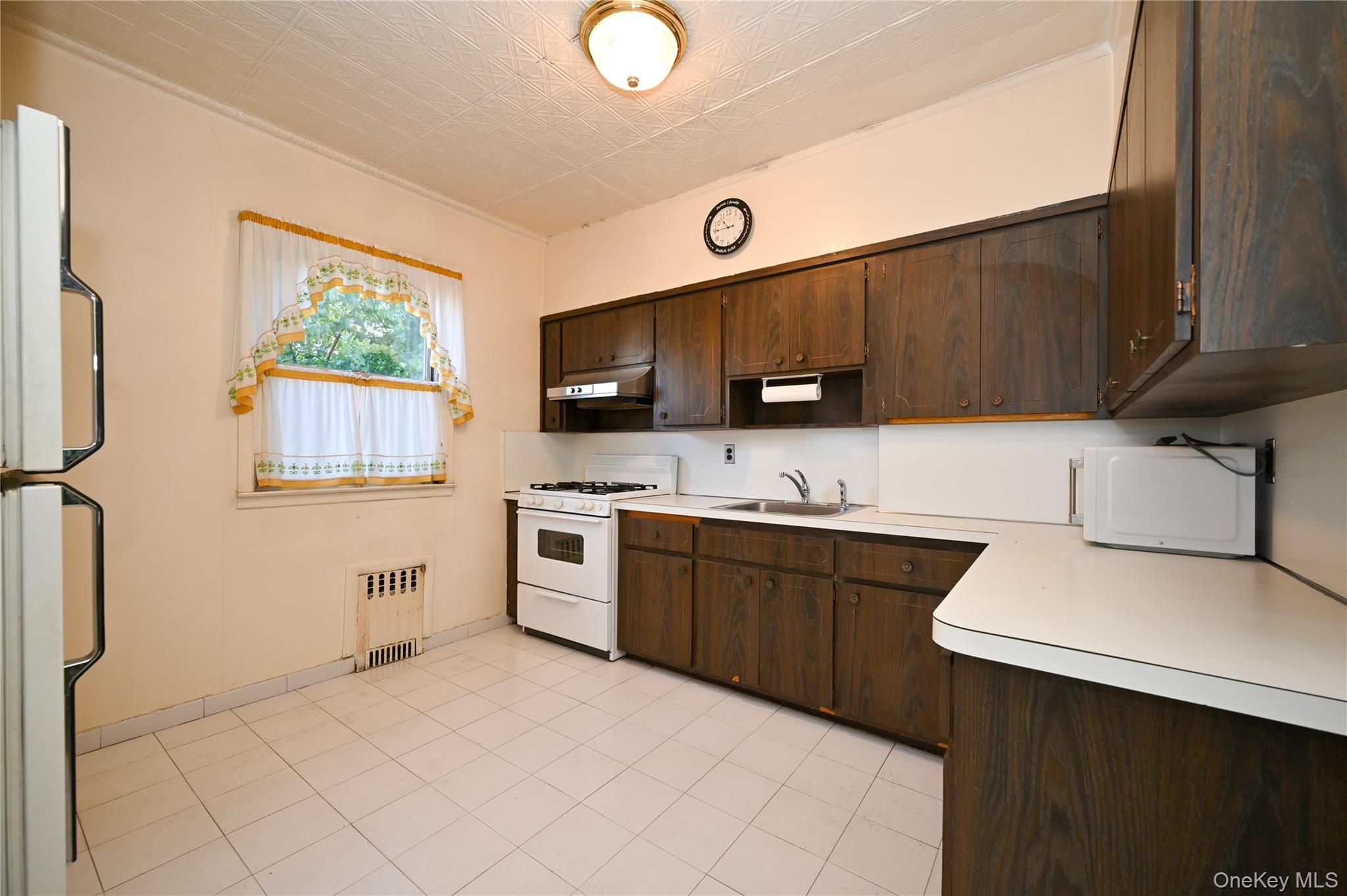 #8 photo, 102-03 62 Drive, クイーンズ区 Forest Hills , NY 11375