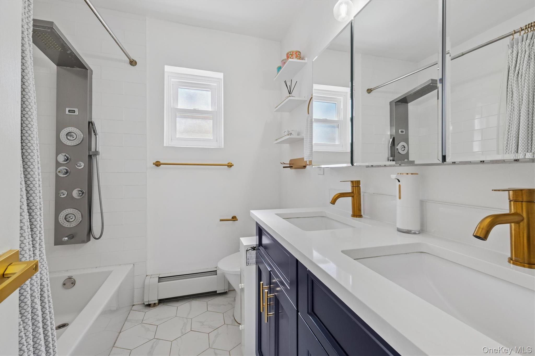 #11 photo, 147-35 Village Road, クイーンズ区 Briarwood , NY 11435