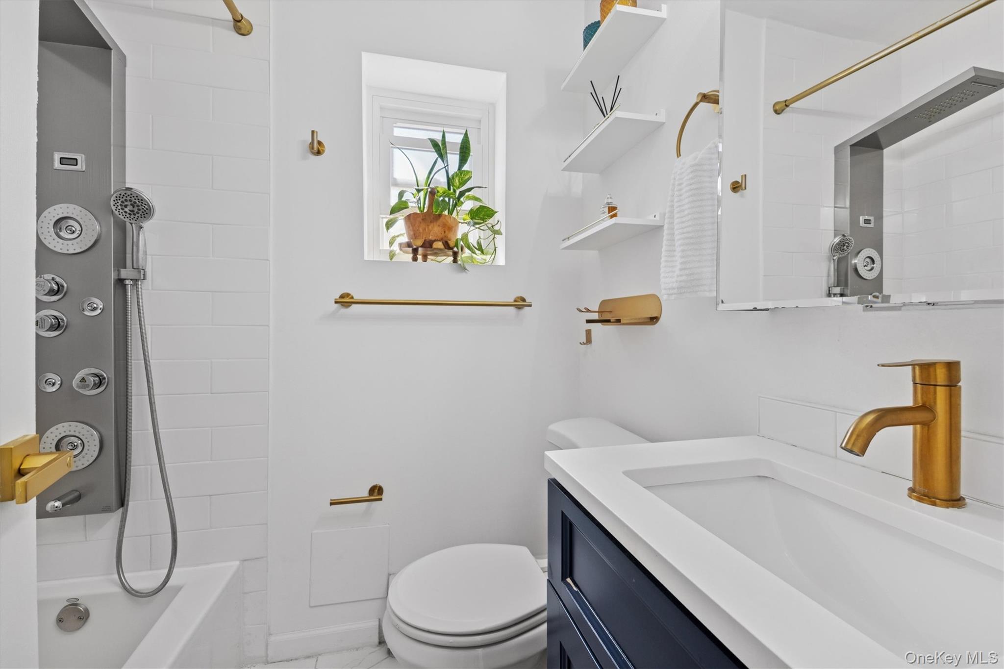 #6 photo, 147-35 Village Road, クイーンズ区 Briarwood , NY 11435