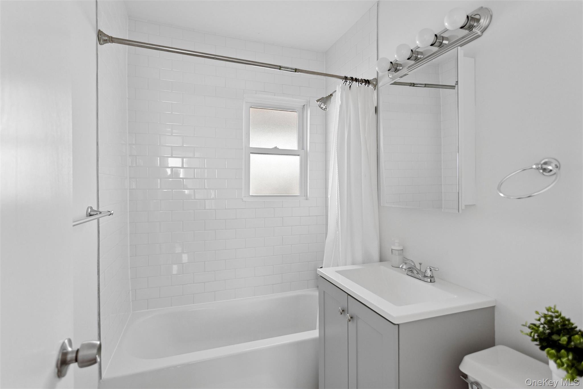 #16 photo, 213 E Market Street, Long Beach , NY 11561