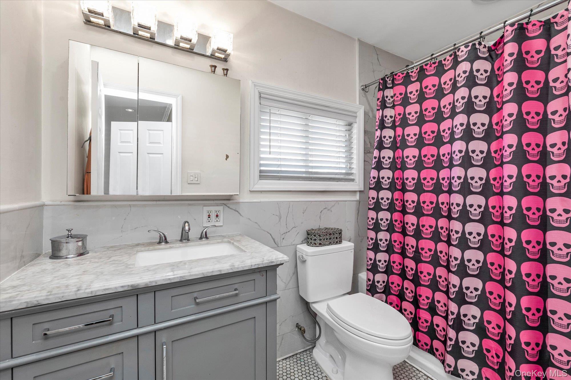 #13 photo, 528 Carpenter Avenue, Oceanside , NY 11572