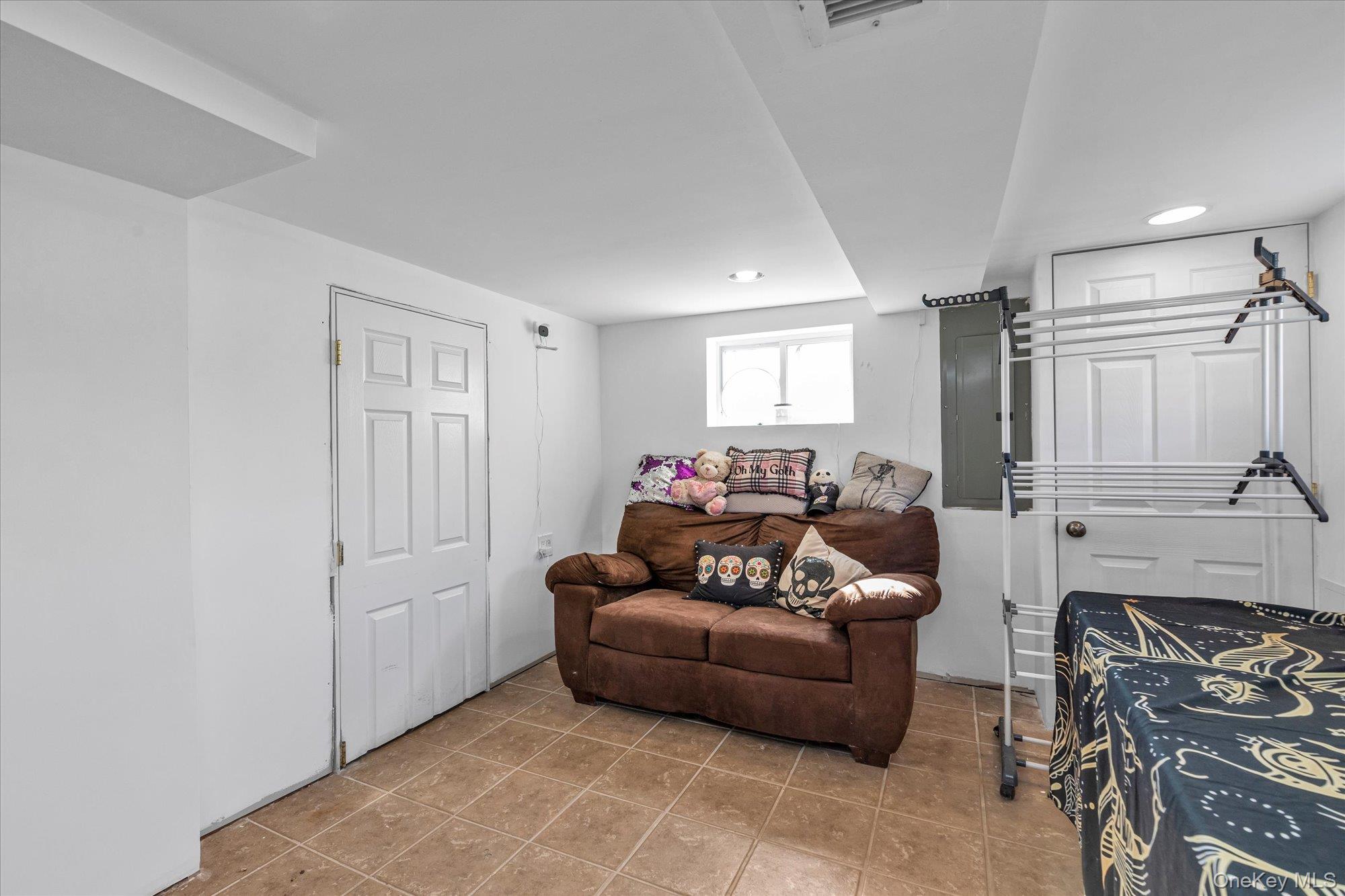 #17 photo, 528 Carpenter Avenue, Oceanside , NY 11572