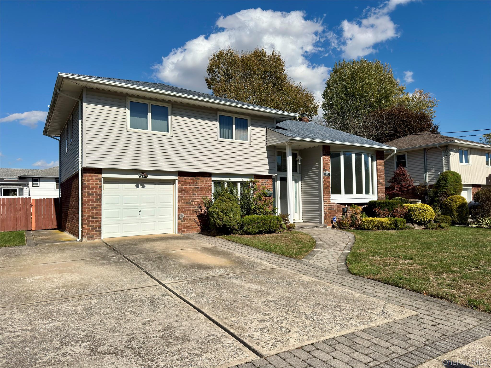 #3 photo, 316 Violet Street, Massapequa Park , NY 11762