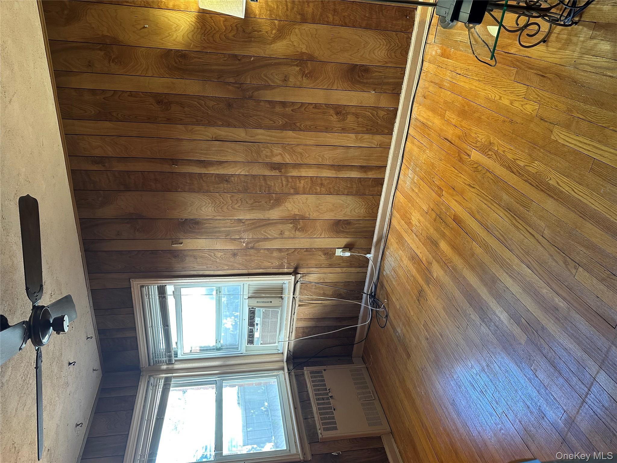 #14 photo, 8125 258th Street, Floral Park , NY 11004