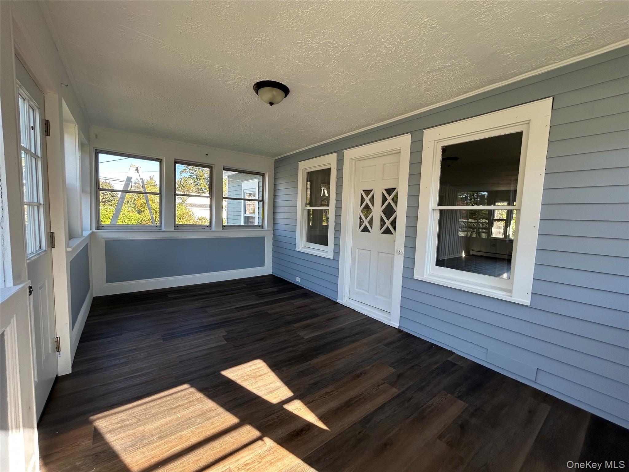 #9 photo, 490 Commack Road, サフォーク郡 Commack , NY 11725