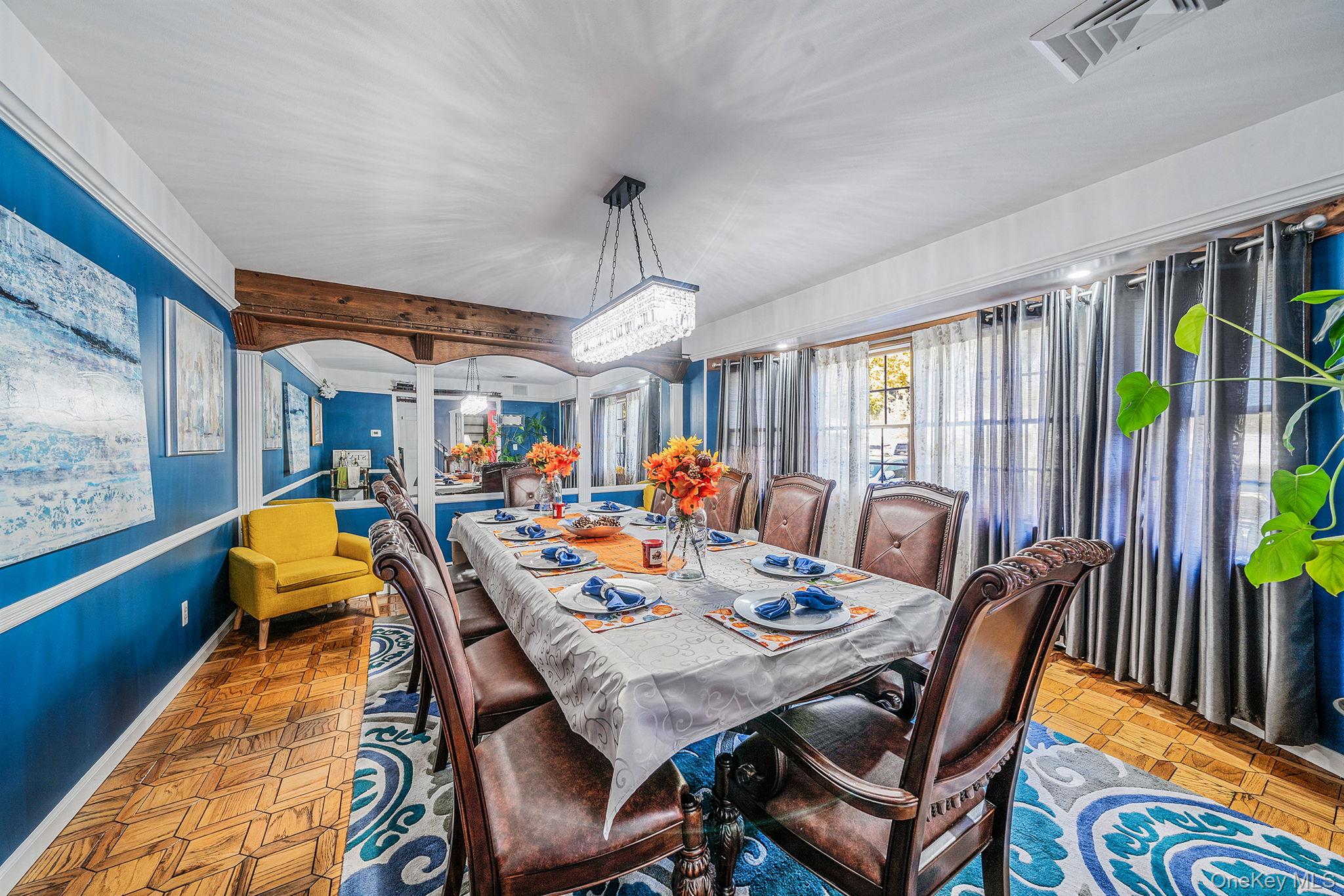 #7 photo, 28 Winfield Davis Drive, サフォーク郡 Coram , NY 11727