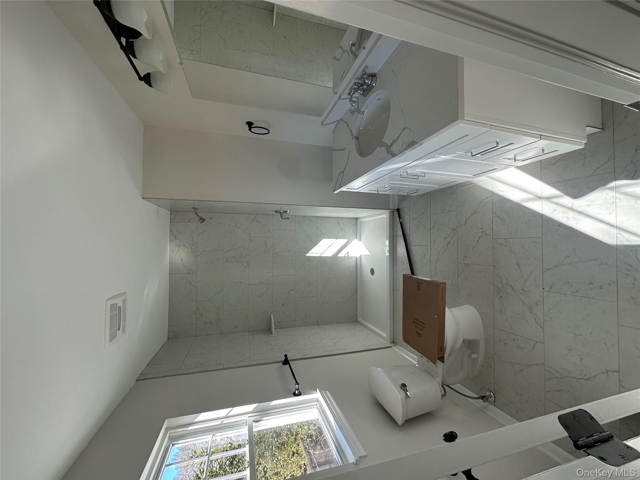 #10 photo, 5 Cooper Avenue, サフォーク郡 Huntington Station , NY 11746