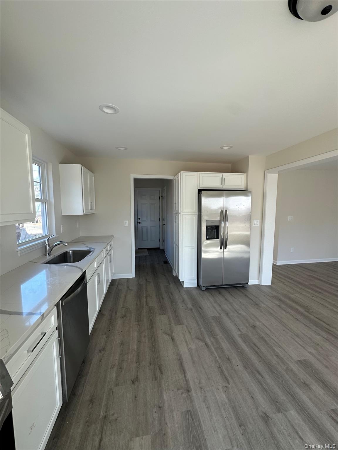 #5 photo, 5 Cooper Avenue, サフォーク郡 Huntington Station , NY 11746