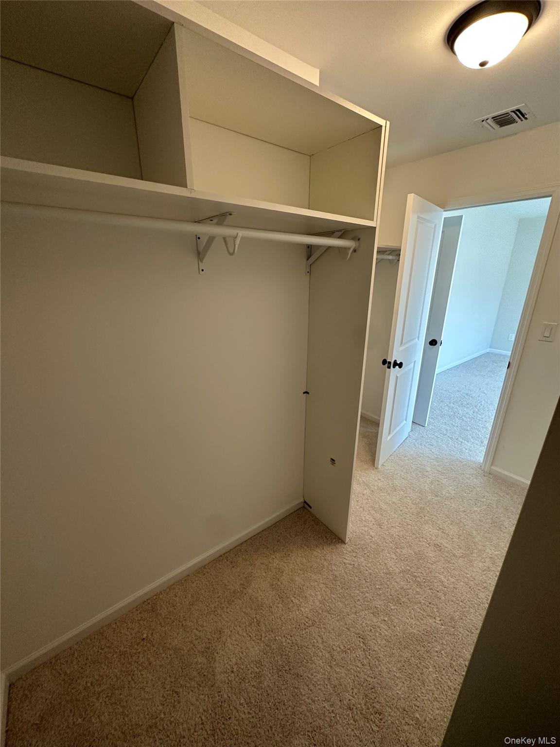 #9 photo, 5 Cooper Avenue, サフォーク郡 Huntington Station , NY 11746