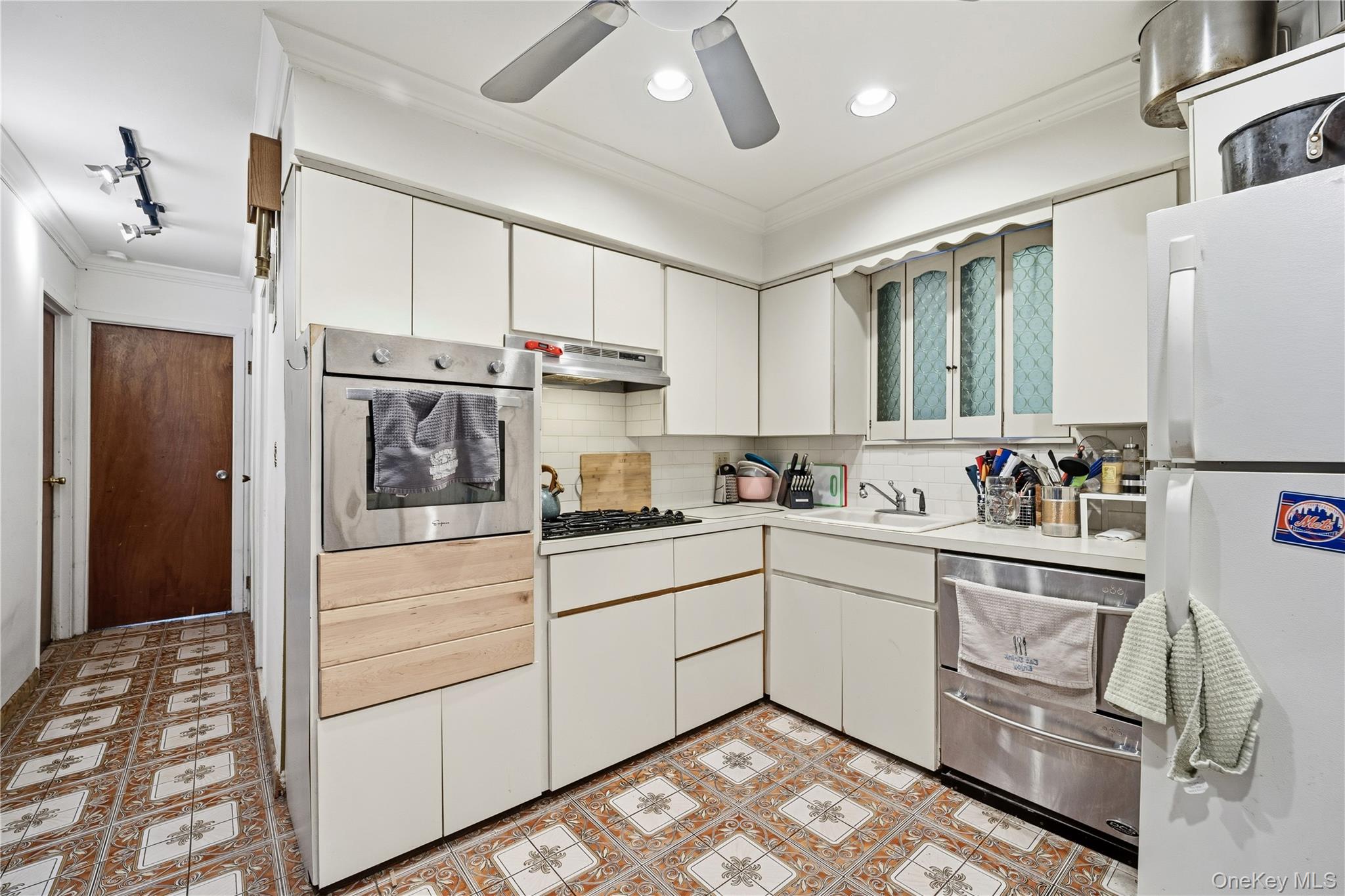 #12 photo, 31-20 41st Street, クイーンズ区 Astoria , NY 11103